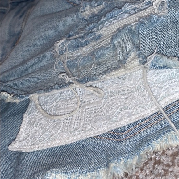 American Eagle Shorts - Picture 4 of 4